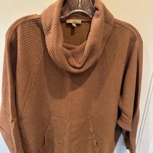 Lilla P brown waffle top size medium.